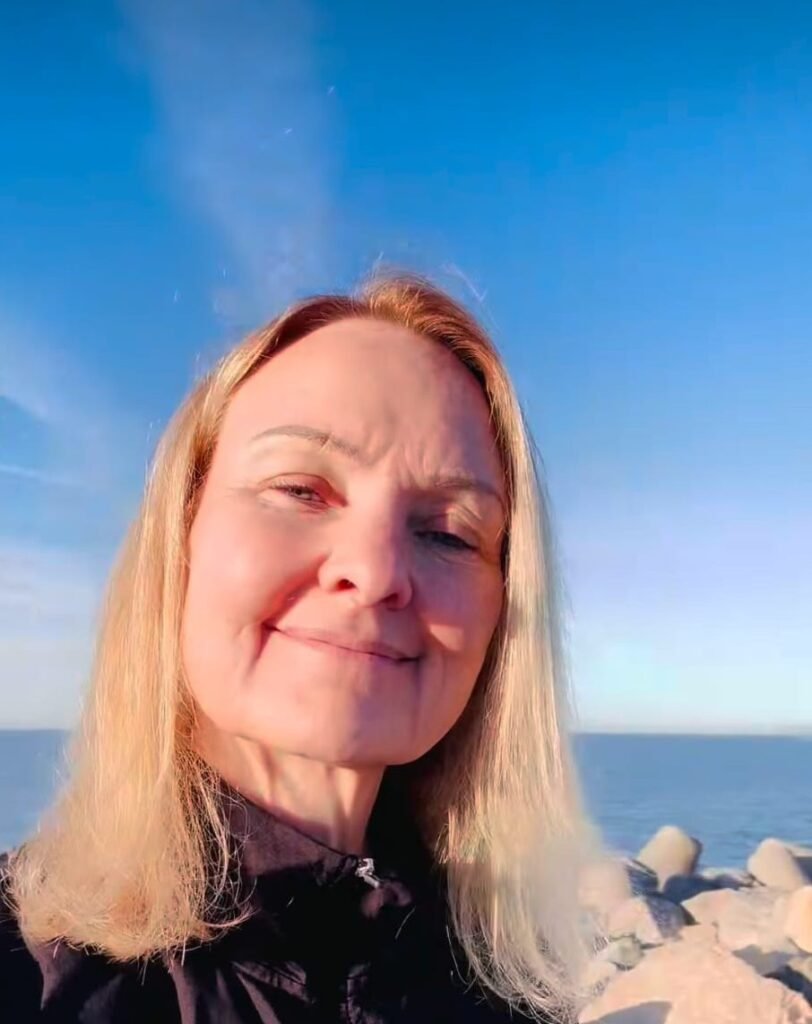 louise hazleden sober socials morning walk